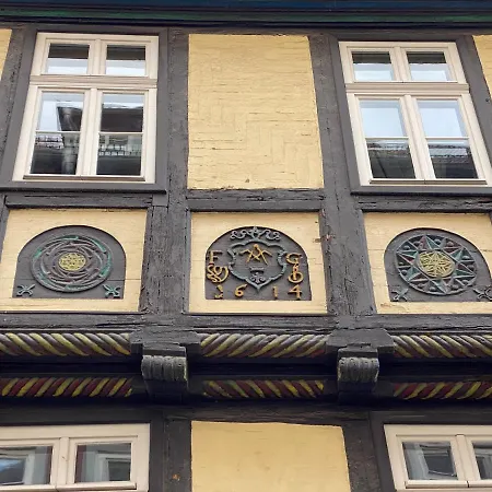 Helene Im Einzeldenkmal - Lange Gasse 29